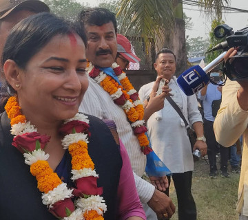 जनअभिमतबाट पनि प्रतिगमनलाई पराजित गर्छौँं, बागी उम्मेदवारले फरक पर्दैन : रेनु दाहाल
