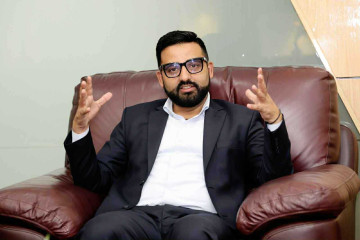 एसबानका अध्यक्ष भन्छन्– बजारमा हतास होइन, विश्वासको आवश्यकता छ (अन्तर्वार्ता)