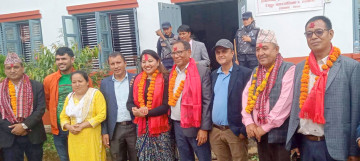 माओवादी र कांग्रेसको साथ लिएर गोकर्ण विष्टलाई रामकुमारी झाँक्रीको चुनौती