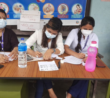 'बुढाबुढीलाई मात्र कोरोना लाग्ने होइन नि' भन्दै हेटौँडाका मेयरले रोके खोप अभियान