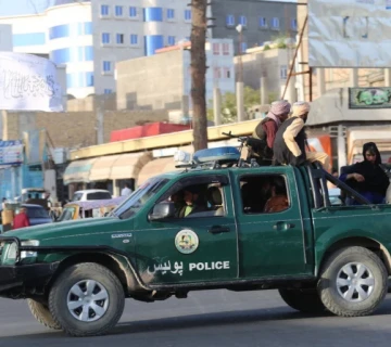 अफगानिस्तानमा बसमा बम हमला, सात जनाको मृत्यु
