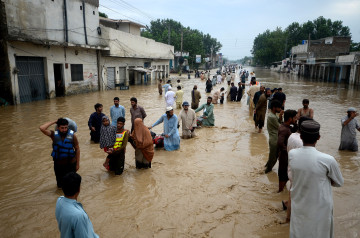 पाकिस्तानमा  बाढीपहिरोमा परी ६७ जनाको मृत्यु, १२५ घाइते