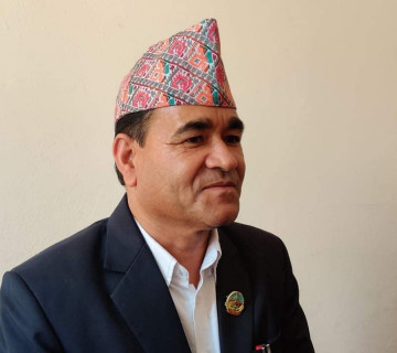 ४२ सांसदकाे हस्ताक्षरसहित लुम्बिनी प्रदेशकाे मुख्यमन्त्रीमा माओवादी नेता केसीकाे दाबी, शपथ आजै