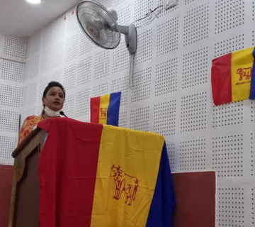 रेखा थापाप्रति कुन्ती शाहीकाे कटाक्ष, 'फिल्म खेलेजस्ताे सजिलाे छैन राजनीति गर्न'