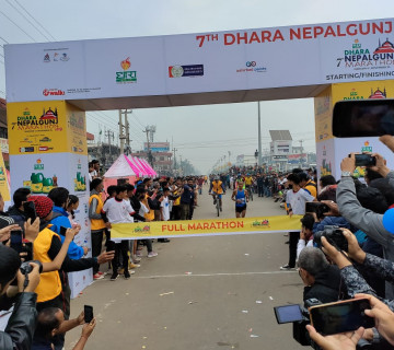 किरणसिंह बाेगटीले जिते नेपालगञ्ज म्याराथनकाे उपाधि, हाफ म्याराथन सन्ताेषी श्रेष्ठकाे नाममा