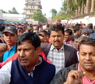 अझै सुरु हुन सकेन बन्दसत्र, ओली समर्थकहरू नाराबाजीमा उत्रिए