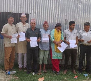 चुनावको मुखमा बेलकाका पुराना कांग्रेस बद्री सापकोटा र जय सुवेदीसहित १५ जनाले त्यागे पार्टी