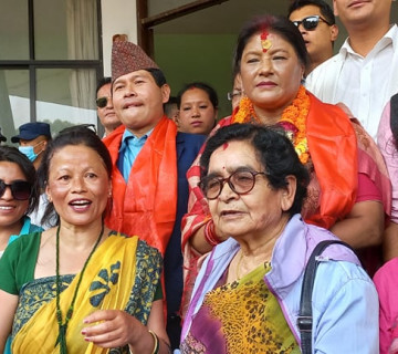 काठमाडौं महानगरमा गठबन्धनका मेयर र उपमेयरका उम्मेदवारको घरदैलो कार्यक्रम छुट्टाछुट्टै