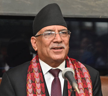भारत उड्‌नुअघि प्रचण्डले विमानस्थलबाट भने- मलाई चीनले पनि बोलाएको छ