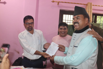 रुपन्देही ५ मा एमालेका नेताबीच टिकट खोसाखोस, घिमिरेको टिकट खोसिए पनि उम्मेदवारी दिए