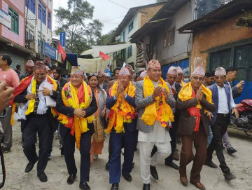 ओखलढुंगामा एमाले उम्मेदवारले दर्ता गराए मनोनयन 
