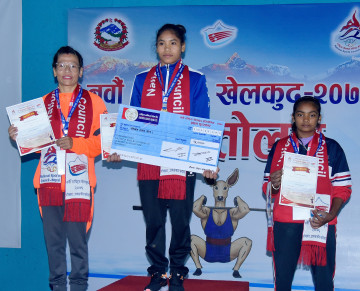 भारोत्तोलनबाट पुलिसलाई पहिलो स्वर्ण