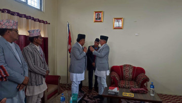 सुदूरपश्चिम प्रदेशका ज्येष्ठ सदस्य रावलले लिए शपथ