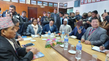 जहाज समयमा उडाउनुहोस्, नेपाली समयको बदनाम नगर्नुहोस् : मन्त्री किराती