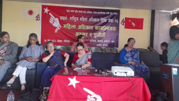 एमालेका पूर्व जनप्रतिनिधि महिलाकाे गुनासाे–हामी माओवादीका 'अयाेग्य लडाकु'जस्ता भयाैँ