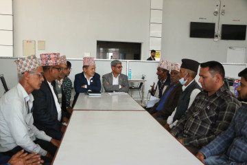 कञ्चनपुरका आरक्षपीडित काठमाडौंमा, सांसदहरूसँग पोखे पीडा