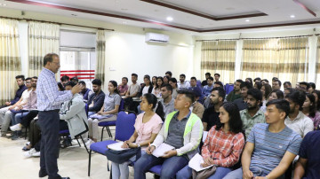 कलेजमा पढाउन थाले मिनेन्द्र रिजाल 