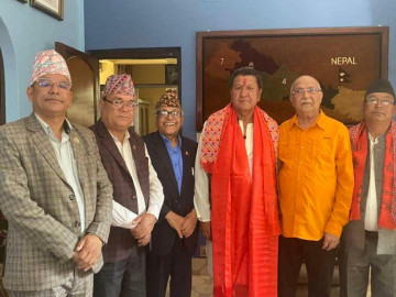 ओलीलाई भेटेर एमाले प्रवेश गरे जुम्ला कांग्रेसका पूर्वसभापति 