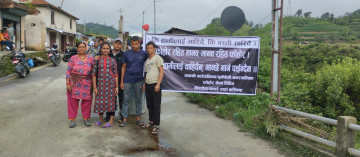 बञ्चरेडाँडामा फोहोर फाल्न नदिने स्थानीयको अडान, सिंहदरवारको वार्ता अनिर्णित