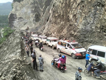 १९ घण्टापछि नारायणगढ–मुग्लिन सडकखण्ड खुल्यो 