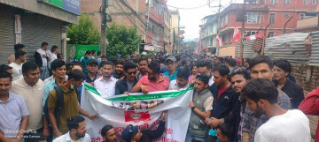 सानेपामा नेविसंघका अध्यक्ष शेर्पा मान्ने र नमान्ने दुवै पक्षको प्रदर्शन, असन्तुष्ट पक्षलाई कार्यालय प्रवेशमा राेक