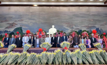 एमाले महासचिव पाेखरेलद्वारा माओत्सेतुको समाधिस्थल अवलोकन