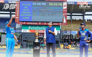एसिया कप फाइनलः सुरु भयो भारत र श्रीलंकाबीचको खेल, बुमराहले लिए  तेस्रो बलमै विकेट