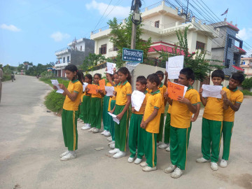 लागुऔषध दुर्व्यसनविरुद्ध न्यू एराका विद्यार्थीले निकाले सचेतना र्‍याली