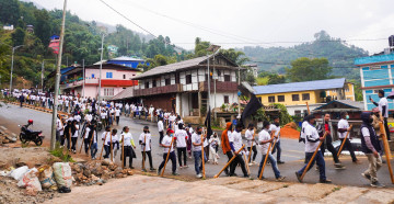 पाँचथरमा लट्ठीसहित पहिचानवादी युवाको मार्चपास, दस्ता घोषणा गरियो