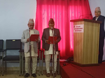 कोशीमा एमाले र विद्रोही कांग्रेसबाट एक-एक जना मन्त्रीले लिए शपथ 