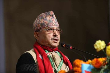 उपसभापति खड्काको दाबी : सरकारमा गएर शिर झुकाउने गरी मन्त्रीले काम गरेको छैन 