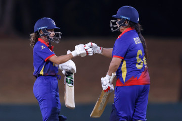 एसिया कप खेलेर फर्कियो नेपाली महिला क्रिकेट टिम 