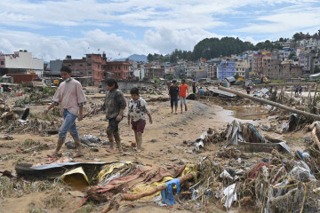 विपत्तिको साता दिन बित्दा पनि सकिएन उद्धार, पुनःनिर्माणको टुंगो छैन