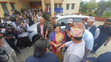 एमाले मुख्यालयमा विद्याका पाइला
