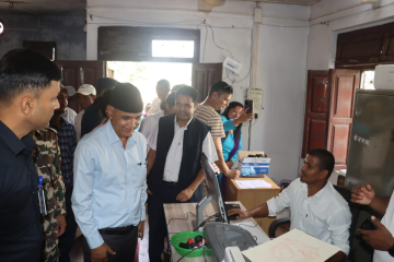 जलेकै भए पनि वडाबाटै सेवा दिन वीरेन्द्रनगरका वडाध्यक्षलाई मुख्यमन्त्री कँडेलको निर्देशन