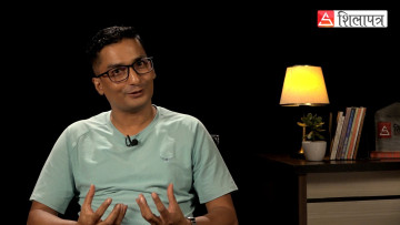 ‘यो देशको स्वास्थ्य प्रणालीले गरिबको बाँच्ने अधिकार खोसेको छ’ (भिडियो)