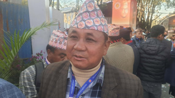 एमाले महाधिवेशन : भोट हाल्न लाइन बसेका कार्यकर्ता रुष्ट 