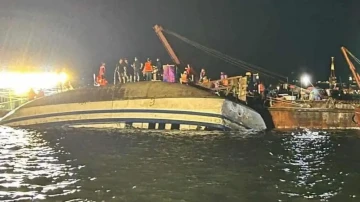 भियतनाममा डुंगा पल्टिँदा कम्तीमा ३७ जनाको मृत्यु