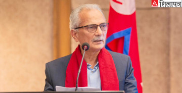 गोरखाबाट चुनाव लड्दै बाबुराम भट्टराई 