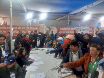 कांग्रेसको नयाँ नेतृत्वका लागि मनोनयन दर्ता गर्नेको भिड, समय थपियो