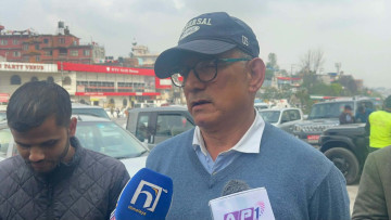 देउवापक्षीय बैठकमा बलायरले भने– हामी बलियो छाैँ, आधिकारिकता पुष्टि गरेर मात्रै हुँदैन, एकतामा जाऔँ