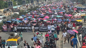बुटवलबाट सुकुम्बासीको चेतावनी– हाम्राे घरमा डोजर चले सिंहदरबार पनि जोगिँदैन