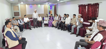सुदूरपश्चिममा पनि तीनदलीय समीकरण हुने प्रचण्डको संकेत, नेकपाकै सांसद छैनन् खुसी