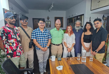राष्ट्रवादी शक्ति निर्माणको कसरत, धवलशमशेरले गरे राजसंस्था पक्षधर जेन–जीसँग संवाद