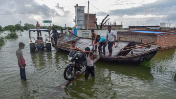 भारतको हिमाचलमा बाढीपहिरोले १५ जनाको मृत्यु, एकैघरका आठ जना बिते 