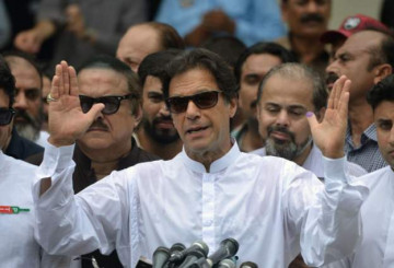 पाकिस्तानका पूर्वप्रधानमन्त्री इमरान खानलाई १० वर्ष कैद सजाय
