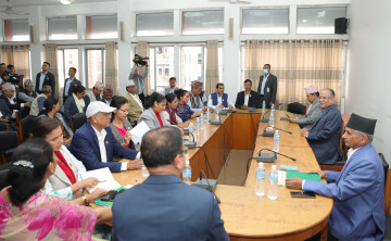 संसदीय दलको बैठकमा प्रचण्डले भने– ओलीले मलाई साह्रै ‘बेबकुफ’ बनाए