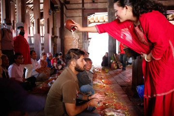 अञ्जली दिदीको सामूहिक भाइटीका (तस्वीरहरू)