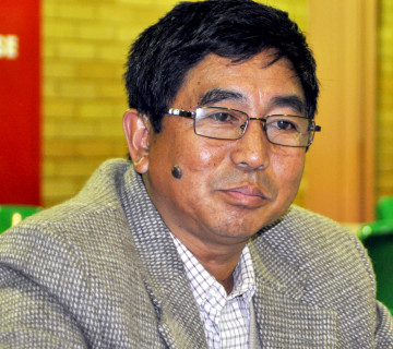 जसपा विवाद: उपेन्द्र र बाबुरामको तानातानमा अशोक राई 