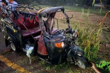 जलेश्वर दुर्घटना : मृतककाे परिचय खुल्यो,  दुई घाइतेकाे अवस्था गम्भीर
